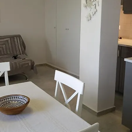 Gialiskari Studios *