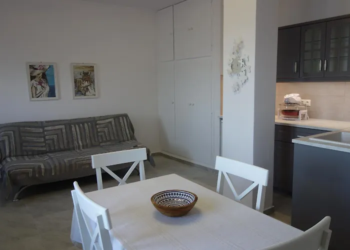 Gialiskari Studios *